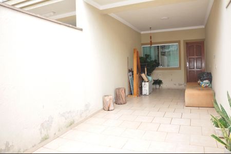 Casa à venda com 149m², 3 quartos e 2 vagas Casa à venda com 149m², 3 quartos e 2 vagasGaragem