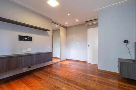 Apartamento à venda com 155m², 2 quartos e 2 vagasSuíte