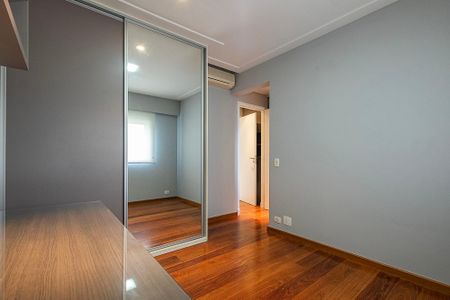 Apartamento à venda com 155m², 2 quartos e 2 vagasQuarto