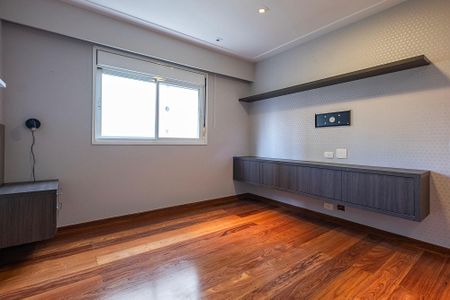 Apartamento à venda com 155m², 2 quartos e 2 vagasSuíte