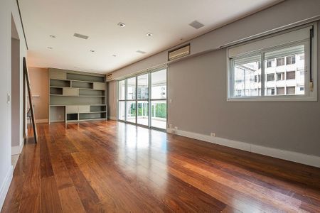 Apartamento à venda com 155m², 2 quartos e 2 vagasSala