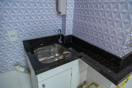 Apartamento para alugar com 34m², 2 quartos e sem vaga Apartamento para alugar com 34m², 2 quartos e sem vagaCozinha e Área de Serviço