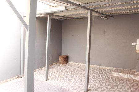 Casa para alugar com 72m², 1 quarto e sem vagaQuintal