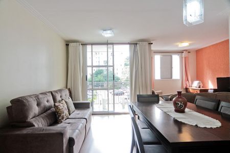 Apartamento à venda com 70m², 2 quartos e 1 vagaSala