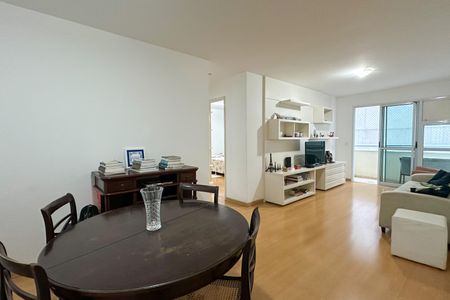 Apartamento à venda com 75m², 2 quartos e 1 vagaSala