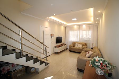 Casa à venda com 145m², 3 quartos e 4 vagasSala