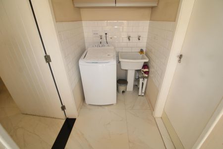 Casa à venda com 145m², 3 quartos e 4 vagasÁrea de Serviço