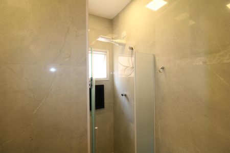 Casa à venda com 145m², 3 quartos e 4 vagasBnaheiro/ Suite 2