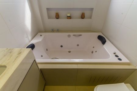 Apartamento à venda com 92m², 2 quartos e 1 vagaBanheiro do Quarto 1