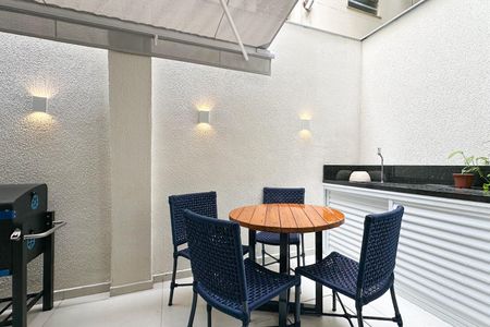 Apartamento à venda com 58m², 1 quarto e sem vagaQuintal