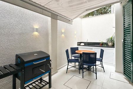 Apartamento à venda com 58m², 1 quarto e sem vagaQuintal