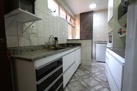 Apartamento à venda com 94m², 3 quartos e 1 vaga Apartamento à venda com 94m², 3 quartos e 1 vagaCozinha