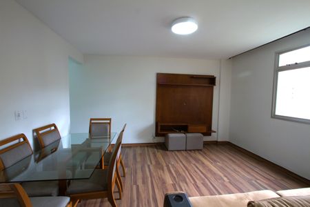 Apartamento à venda com 94m², 3 quartos e 1 vaga Apartamento à venda com 94m², 3 quartos e 1 vagaSala