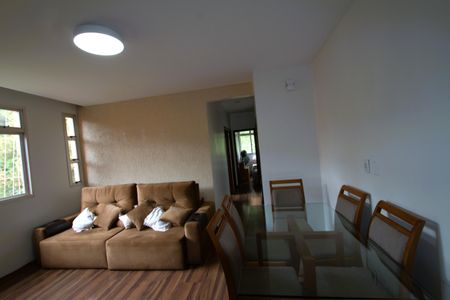 Apartamento à venda com 94m², 3 quartos e 1 vaga Apartamento à venda com 94m², 3 quartos e 1 vaga Sala