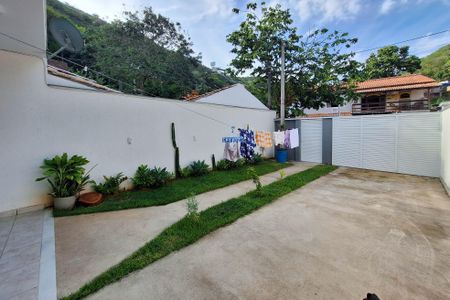 Casa à venda com 225m², 4 quartos e 2 vagas Casa à venda com 225m², 4 quartos e 2 vagasQuintal