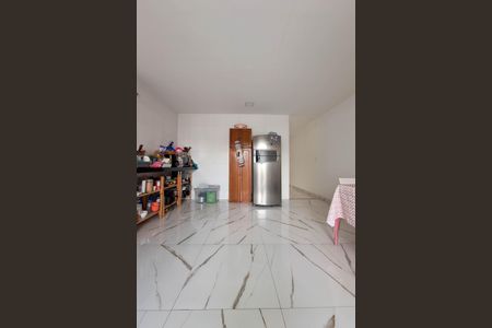 Casa à venda com 225m², 4 quartos e 2 vagas Casa à venda com 225m², 4 quartos e 2 vagasCozinha