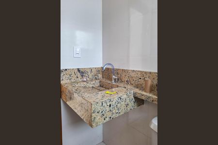 Casa à venda com 225m², 4 quartos e 2 vagas Casa à venda com 225m², 4 quartos e 2 vagasBanheiro da Suíte 3