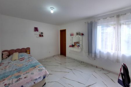 Casa à venda com 225m², 4 quartos e 2 vagas Casa à venda com 225m², 4 quartos e 2 vagasSuíte 2