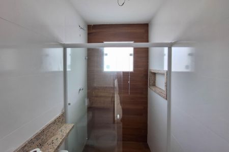 Casa à venda com 225m², 4 quartos e 2 vagas Casa à venda com 225m², 4 quartos e 2 vagasBanheiro da Suíte 3