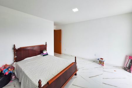 Casa à venda com 225m², 4 quartos e 2 vagas Casa à venda com 225m², 4 quartos e 2 vagasSuíte 3