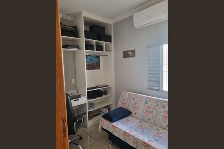 Casa à venda com 126m², 3 quartos e 2 vagasQuarto 2