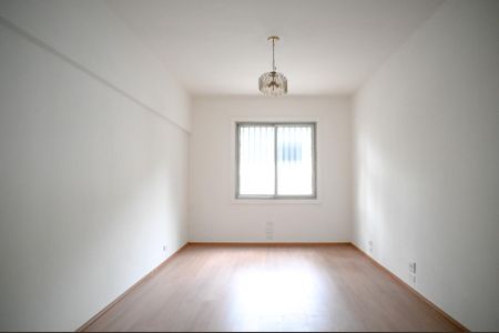 Apartamento à venda com 110m², 2 quartos e sem vaga Apartamento à venda com 110m², 2 quartos e sem vagaSala