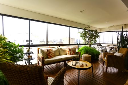 Apartamento à venda com 325m², 4 quartos e 5 vagasVaranda