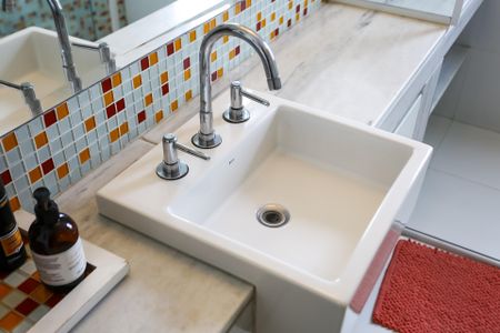 Apartamento à venda com 325m², 4 quartos e 5 vagasBanheiro da Suíte 2