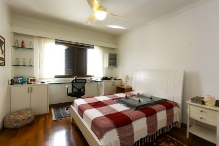 Apartamento à venda com 325m², 4 quartos e 5 vagasSuíte 1