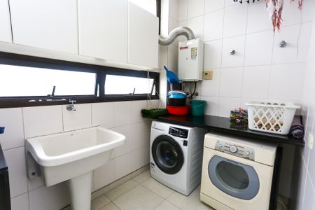 Apartamento à venda com 325m², 4 quartos e 5 vagasÁrea de Serviço