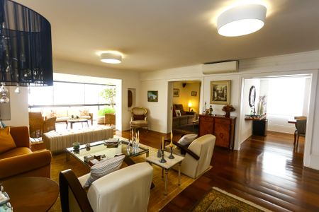 Apartamento à venda com 325m², 4 quartos e 5 vagasSala 1