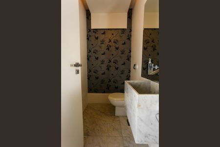 Apartamento à venda com 325m², 4 quartos e 5 vagasLavabo