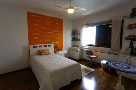 Apartamento à venda com 325m², 4 quartos e 5 vagasSuíte 2