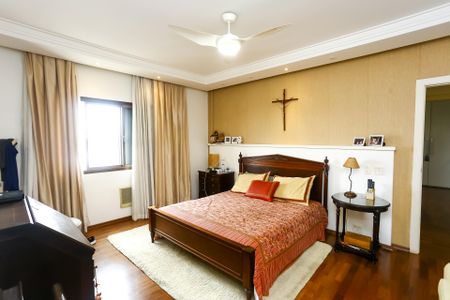 Apartamento à venda com 325m², 4 quartos e 5 vagasSuíte 4