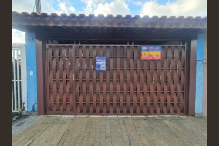 Casa à venda com 125m², 2 quartos e 2 vagasFachada 