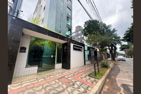 Apartamento para alugar com 140m², 4 quartos e 2 vagasSala