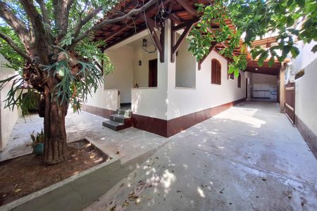Casa à venda com 400m², 3 quartos e 4 vagasQuintal