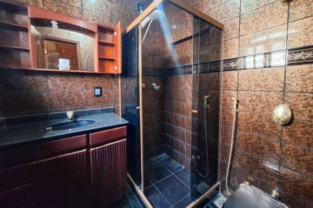 Casa à venda com 400m², 3 quartos e 4 vagasBanheiro da Suíte