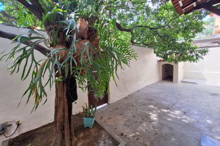 Casa à venda com 400m², 3 quartos e 4 vagasQuintal