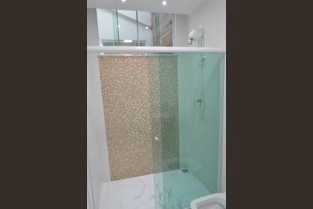 Casa de condomínio à venda com 243m², 4 quartos e 3 vagasBanheiro Social