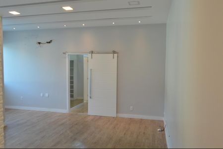 Casa de condomínio à venda com 243m², 4 quartos e 3 vagasSuíte 3