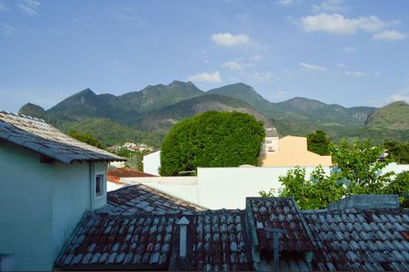 Casa de condomínio à venda com 243m², 4 quartos e 3 vagasVista da Suíte 3