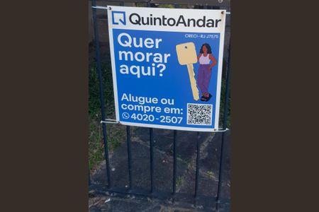 Casa de condomínio à venda com 243m², 4 quartos e 3 vagasPlaca