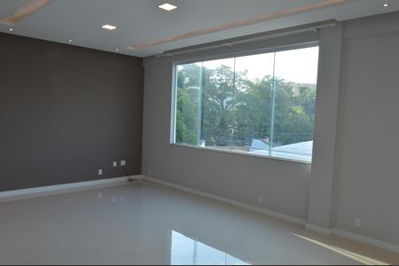 Casa de condomínio à venda com 243m², 4 quartos e 3 vagasSuíte 2