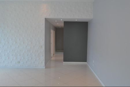 Casa de condomínio à venda com 243m², 4 quartos e 3 vagasCorredor