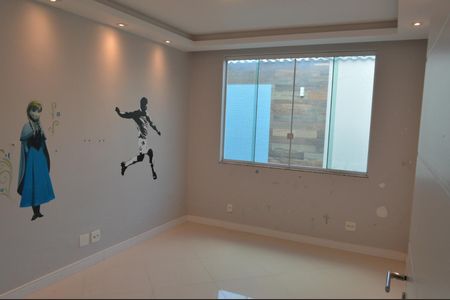 Casa de condomínio à venda com 243m², 4 quartos e 3 vagasQuarto