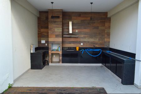 Casa de condomínio à venda com 243m², 4 quartos e 3 vagasChurrasqueira 