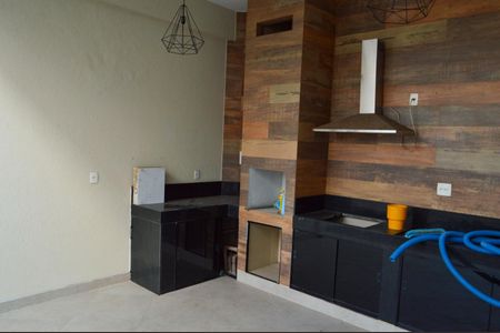 Casa de condomínio à venda com 243m², 4 quartos e 3 vagasChurrasqueira 