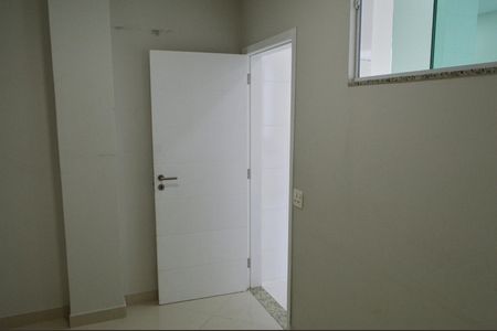 Casa de condomínio à venda com 243m², 4 quartos e 3 vagasQuarto de Serviço