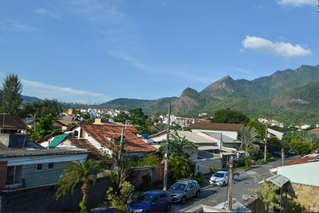 Casa de condomínio à venda com 243m², 4 quartos e 3 vagasVista da Suíte 2